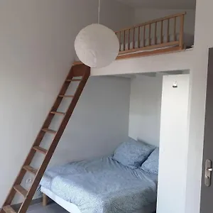 Appartement Studio- Terrasse -place De Parking Prive, Marseille